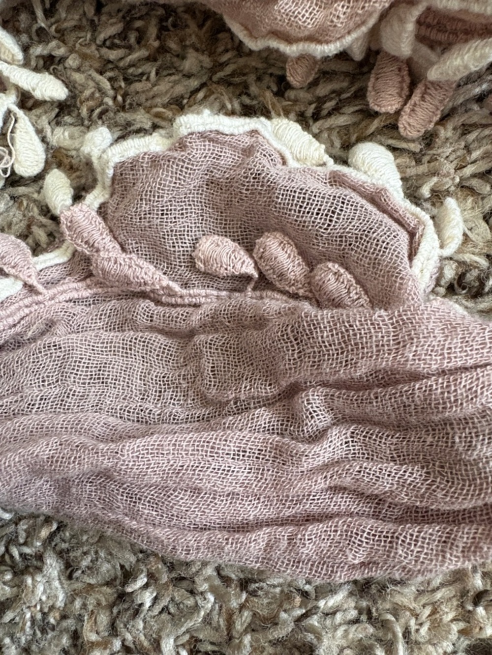 Scarfs - Picture 3 of 5